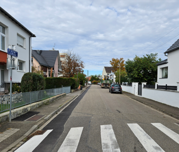 Travaux du revêtement du trottoir rue de la plage